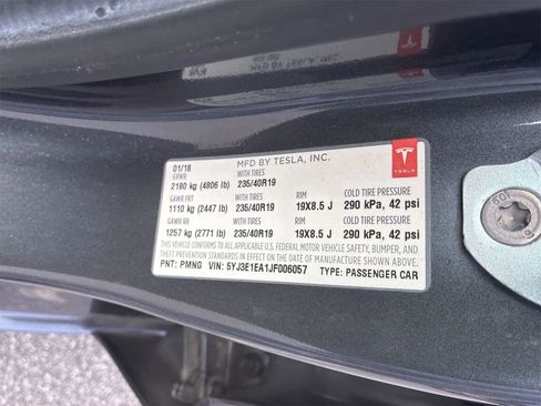 Used 2018 Tesla Model 3 Long Range RWD image 11