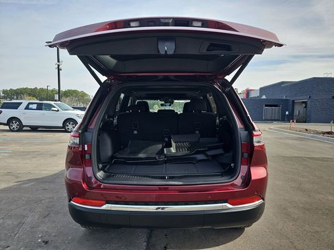 Used 2025 Jeep Grand Cherokee Laredo X w/ Luxury Tech Group I image 15