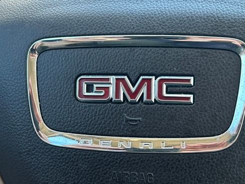 Used 2019 GMC Acadia Denali image 45