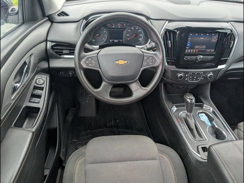Used 2020 Chevrolet Traverse LS FWD image 11
