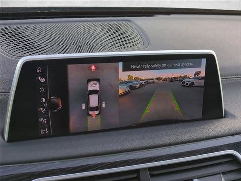 Used 2017 BMW 740i image 14