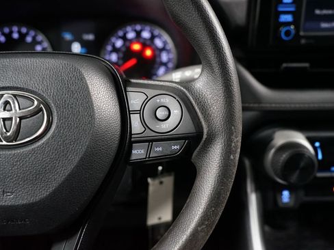Certified 2022 Toyota RAV4 LE image 13