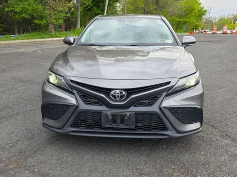 Used 2021 Toyota Camry SE w/ Cold Weather Package AWD/4WD image 2