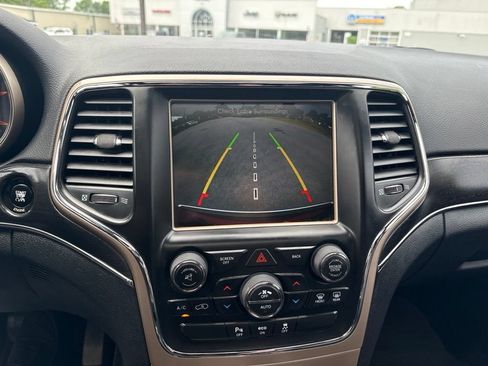Used 2015 Jeep Grand Cherokee Limited AWD/4WD image 13