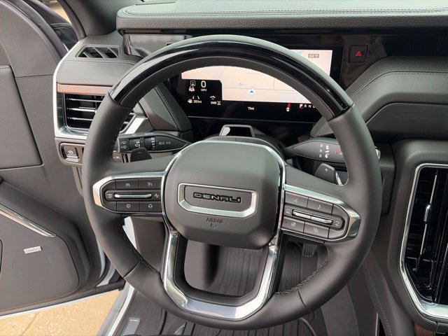 New 2026 GMC Yukon Denali w/ Denali Reserve Package AWD/4WD image 17