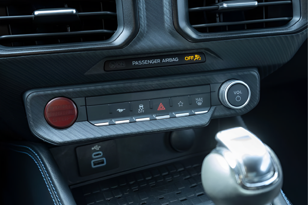 Used 2024 Ford Mustang Dark Horse RWD image 18