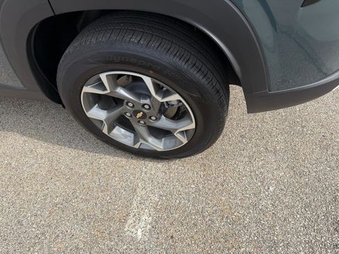 Used 2026 Chevrolet Trax LT w/ LT Convenience Package image 14