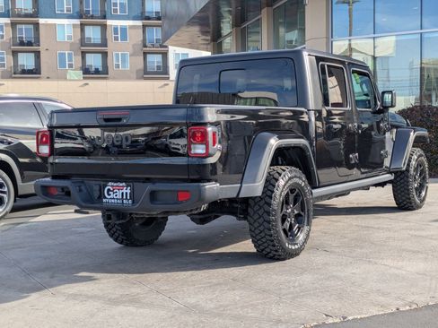 Used 2021 Jeep Gladiator Willys image 5