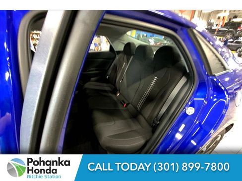 Used 2023 Hyundai Elantra SEL w/ Convenience Package image 19