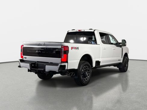 Used 2025 Ford F250 Platinum AWD/4WD image 3