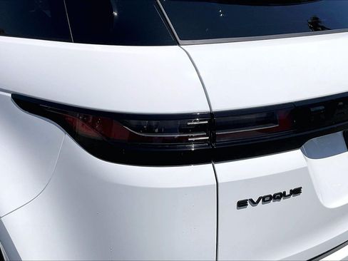 New 2026 Land Rover Range Rover Evoque Hoxton AWD/4WD image 8