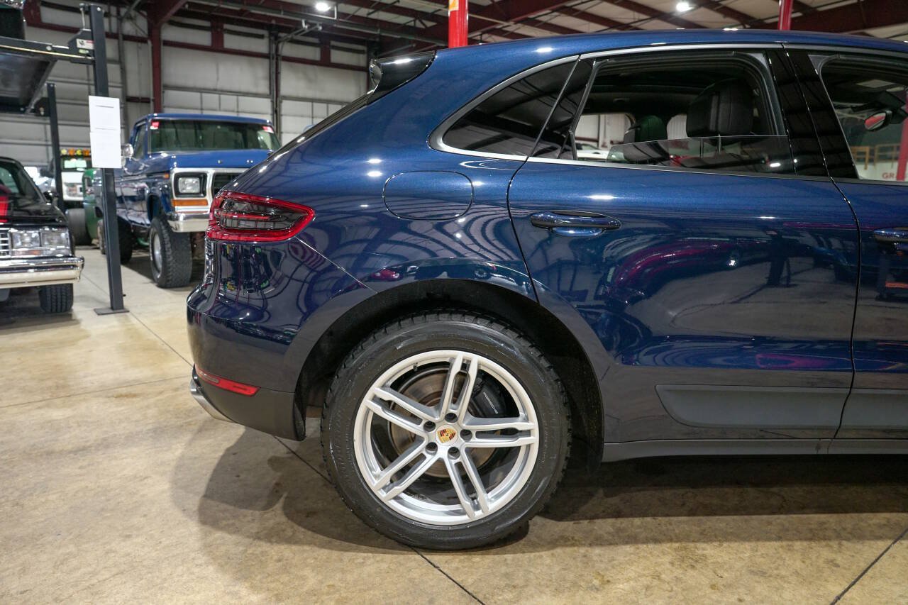 Used 2018 Porsche Macan AWD/4WD image 9