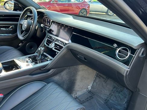 Used 2021 Bentley Flying Spur V8 image 35