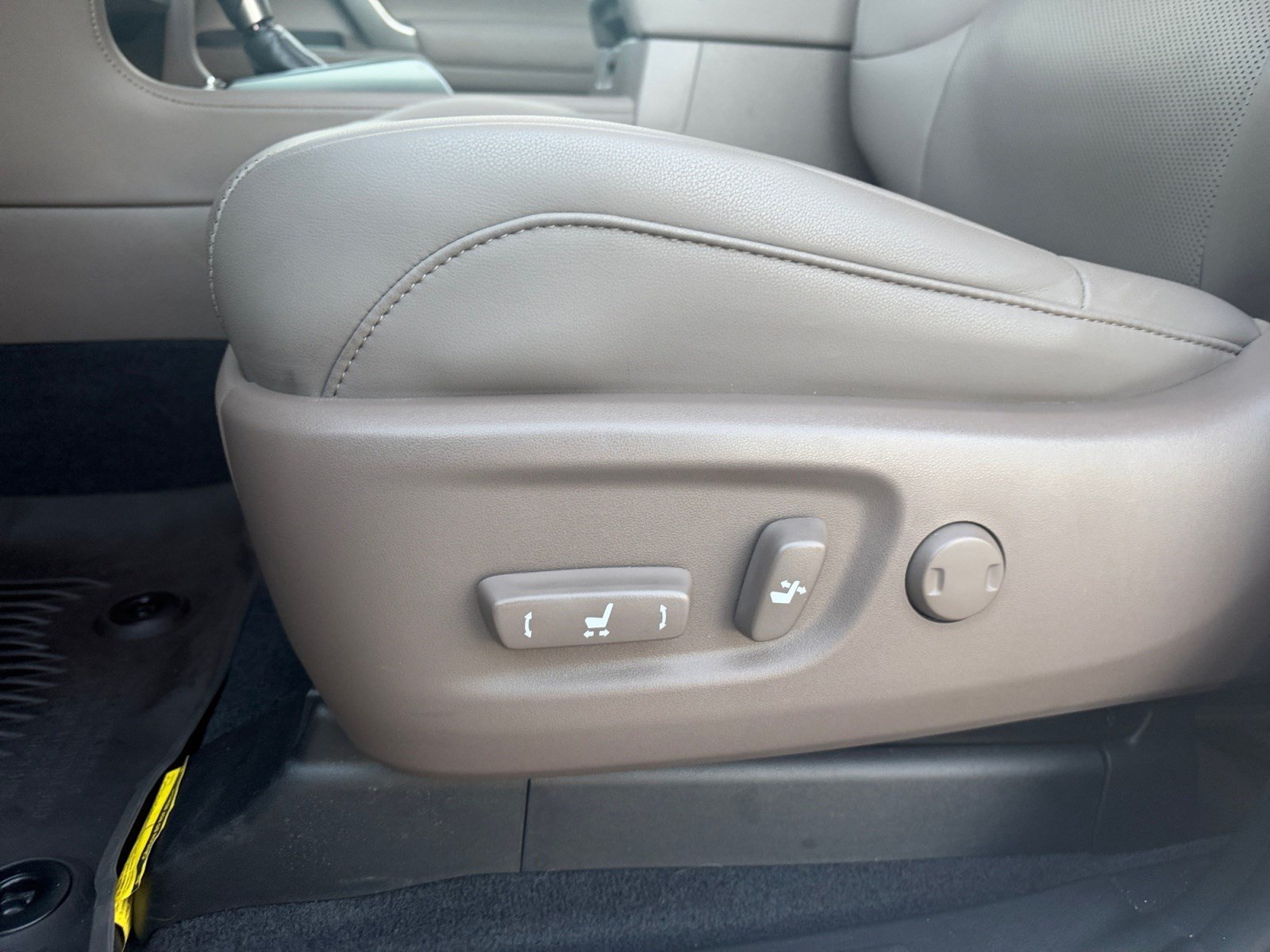 Used 2023 Lexus GX 460 Premium w/ Premium Plus Package AWD/4WD image 16