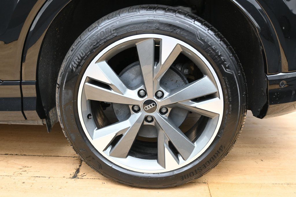 Used 2023 Audi Q4 e-tron Premium Plus AWD/4WD image 13