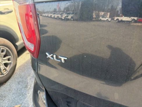 Used 2019 Ford Explorer XLT w/ Equipment Group 202A image 17