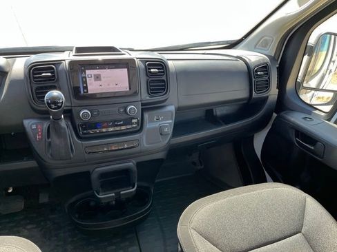 Used 2025 RAM ProMaster 2500 w/ Convenience Group image 7