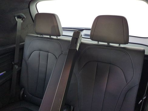 Used 2022 BMW X7 xDrive40i w/ M Sport Package AWD/4WD image 31