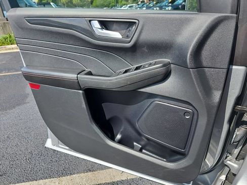 Certified 2023 Ford Escape ST-Line w/ Cold Weather Package FWD image 33