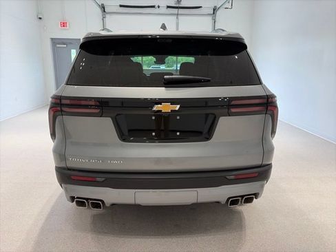 New 2026 Chevrolet Traverse LT w/ Driver Confidence Package AWD/4WD image 5