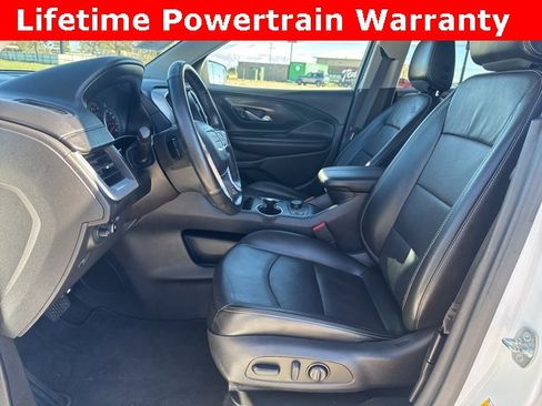 Used 2024 GMC Terrain SLT image 2