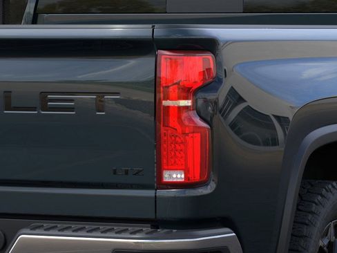 New 2026 Chevrolet Silverado 2500 LTZ w/ LTZ Convenience Package AWD/4WD image 11
