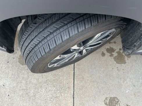 Certified 2022 Toyota Corolla Cross XLE image 10