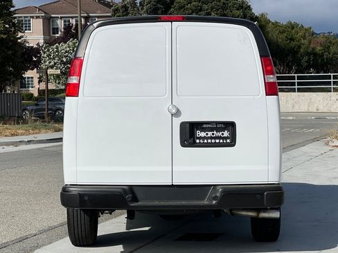 Used 2023 Chevrolet Express 3500 Extended w/ Driver Convenience Package image 5