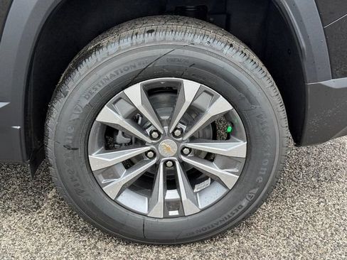 New 2026 Chevrolet Equinox LT w/ Convenience Package II FWD image 4