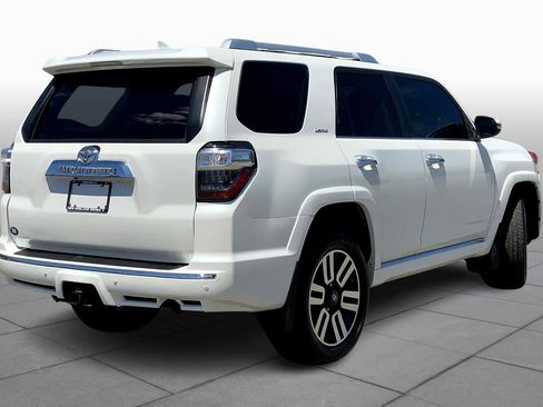 Used 2016 Toyota 4Runner Limited image 12