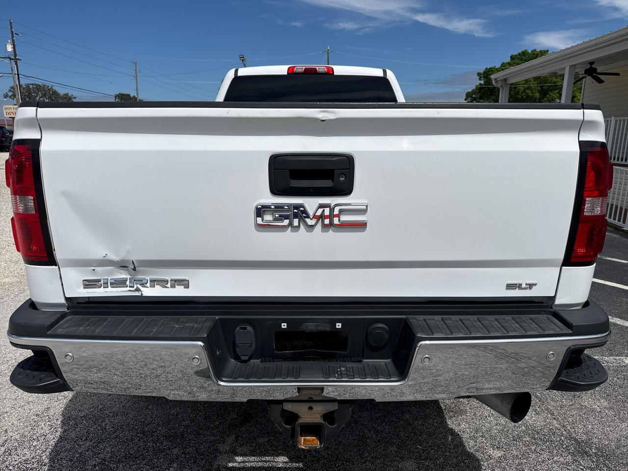 Used 2016 GMC Sierra 2500 SLT w/ Duramax Plus Package AWD/4WD image 4