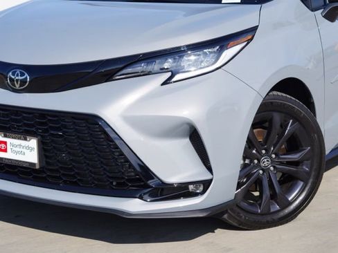 Certified 2026 Toyota Sienna XSE image 4