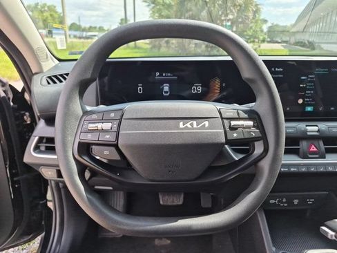 Used 2025 Kia K4 LXS FWD image 22
