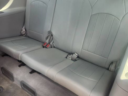 Used 2012 Buick Enclave Leather AWD/4WD image 17
