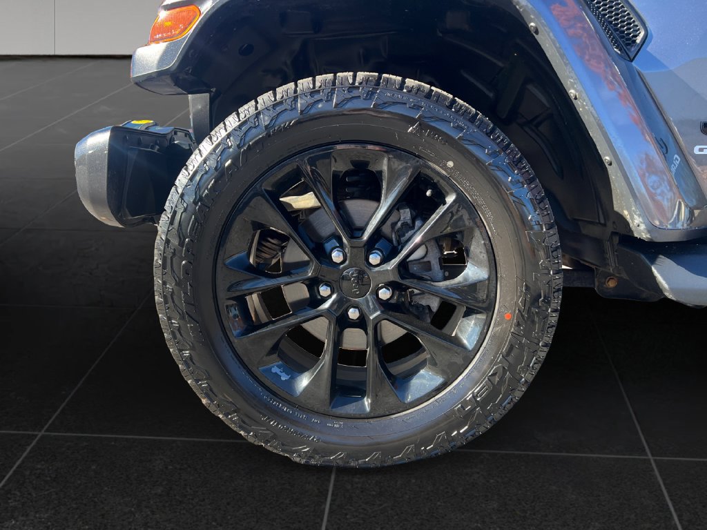 Used 2021 Jeep Gladiator Overland AWD/4WD image 10
