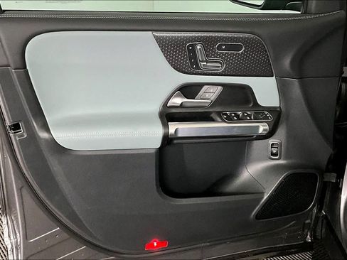 New 2026 Mercedes-Benz GLB 250 4MATIC image 12
