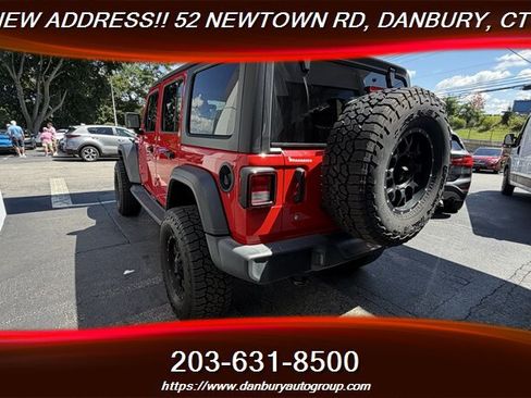 Used 2018 Jeep Wrangler Unlimited Sport S AWD/4WD image 3