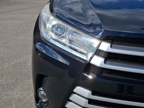 Certified 2017 Toyota Highlander XLE image 9