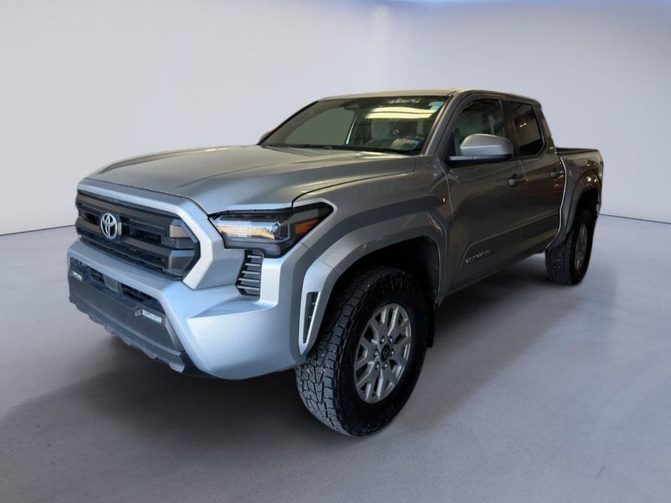 Used 2024 Toyota Tacoma SR5 AWD/4WD image 1