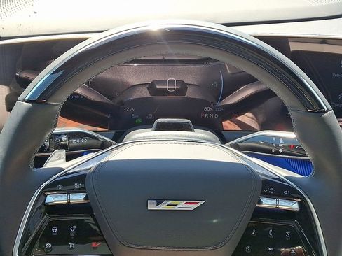 New 2026 Cadillac Optiq V AWD/4WD image 9