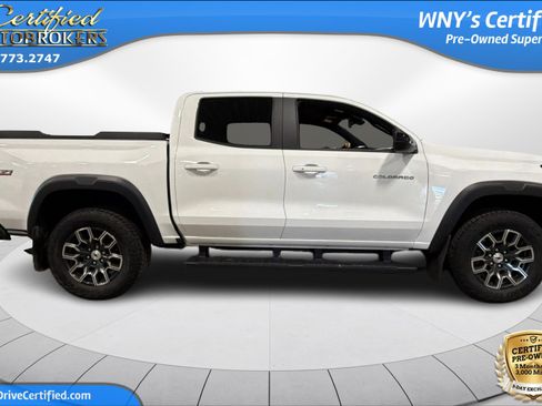Used 2023 Chevrolet Colorado Z71 w/ Z71 Convenience Package 2 AWD/4WD image 4
