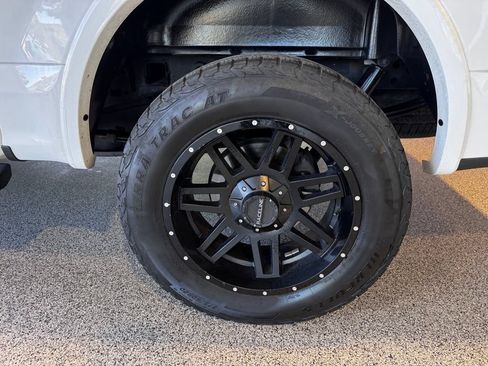 Used 2018 Ford F150 XLT w/ Equipment Group 302A Luxury AWD/4WD image 10