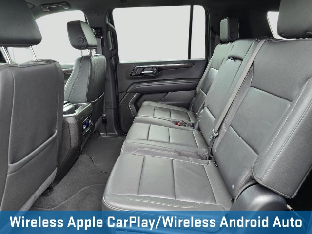 Used 2025 Chevrolet Suburban Z71 AWD/4WD image 19