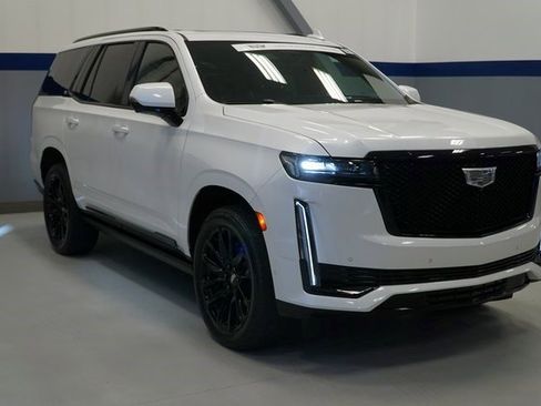 Certified 2024 Cadillac Escalade Sport w/ LPO, ONYX Package image 5