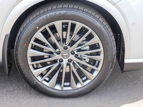 New 2026 Lexus RX 450h AWD image 10