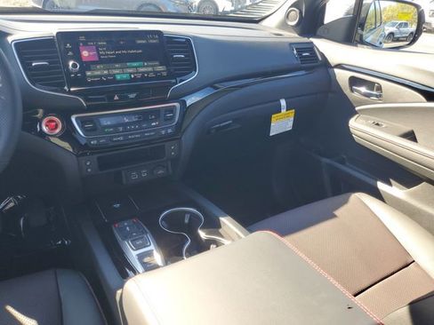 New 2026 Honda Ridgeline Black Edition image 11