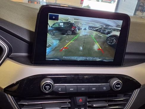 Used 2021 Ford Escape SE FWD image 7