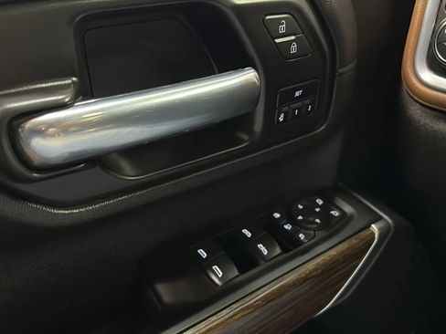 Used 2022 Chevrolet Silverado 2500 High Country w/ Technology Package image 28