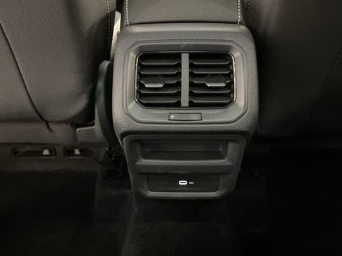 Used 2025 Volkswagen Taos SEL AWD/4WD image 24