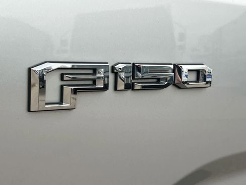 Used 2017 Ford F150 XLT w/ Equipment Group 302A Luxury image 13